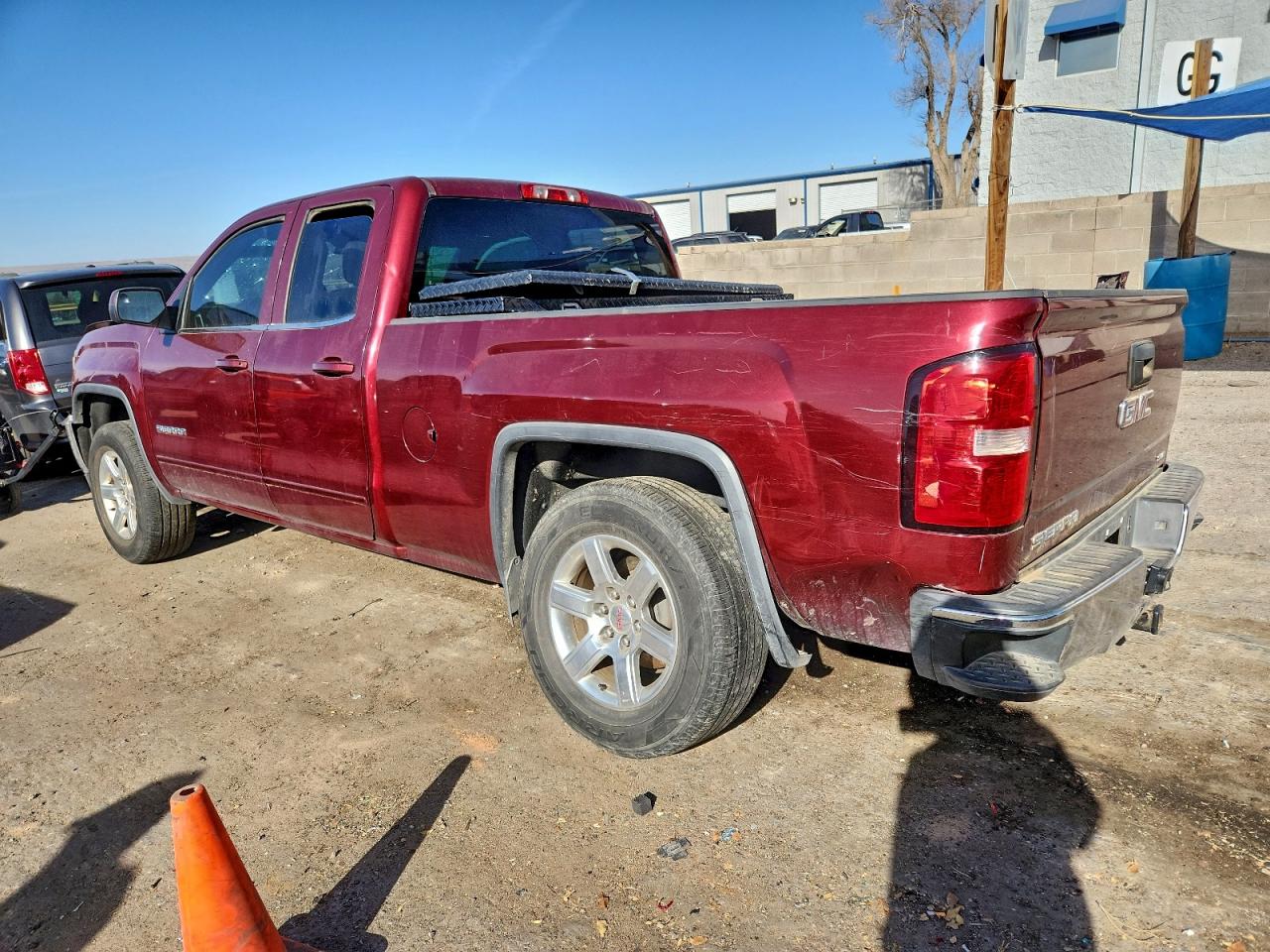 2014 GMC SIERRA C1500 SLE photo 2