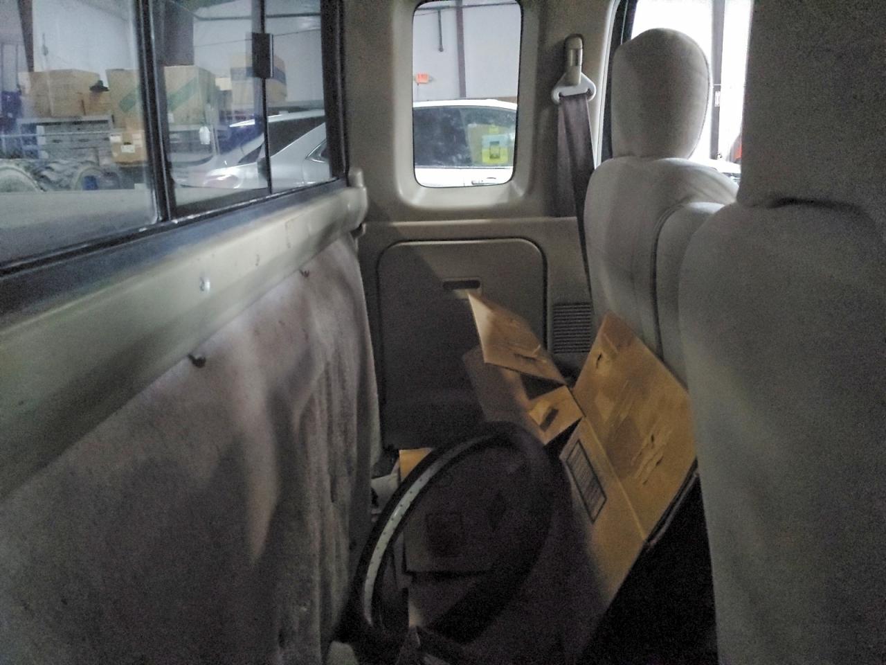 2000 NISSAN FRONTIER KING CAB XE photo 10