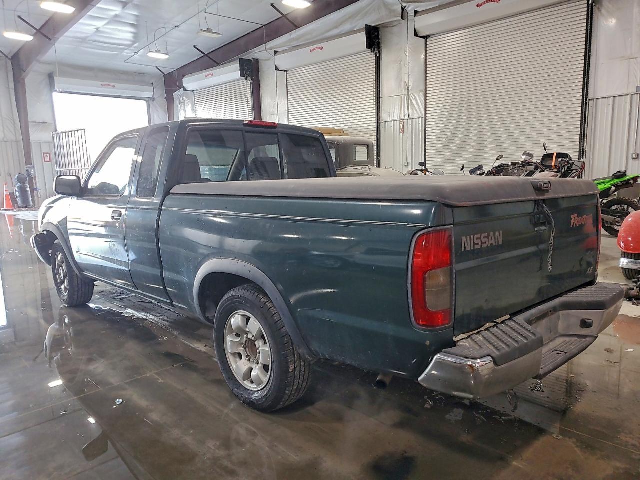 2000 NISSAN FRONTIER KING CAB XE photo 2
