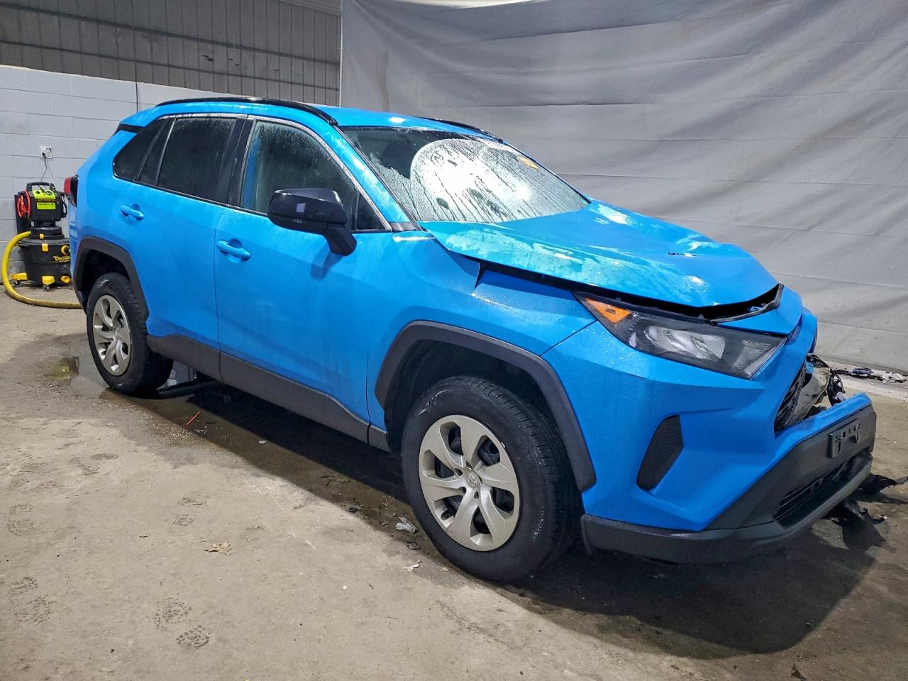 2021 TOYOTA RAV4 LE photo 4