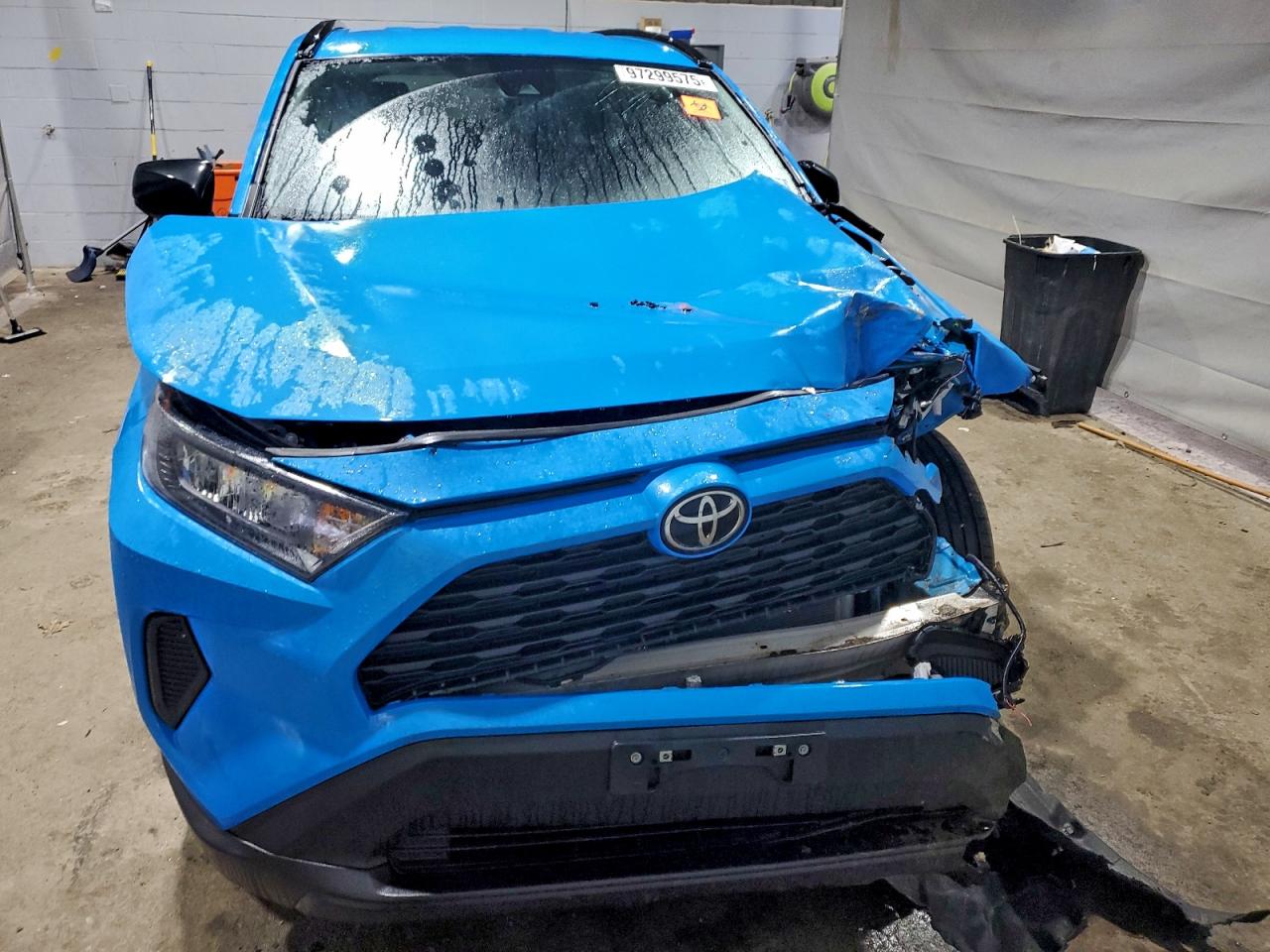 2021 TOYOTA RAV4 LE photo 5