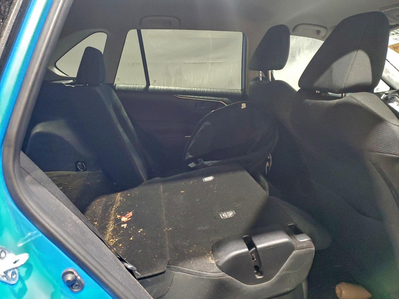 2021 TOYOTA RAV4 LE photo 11