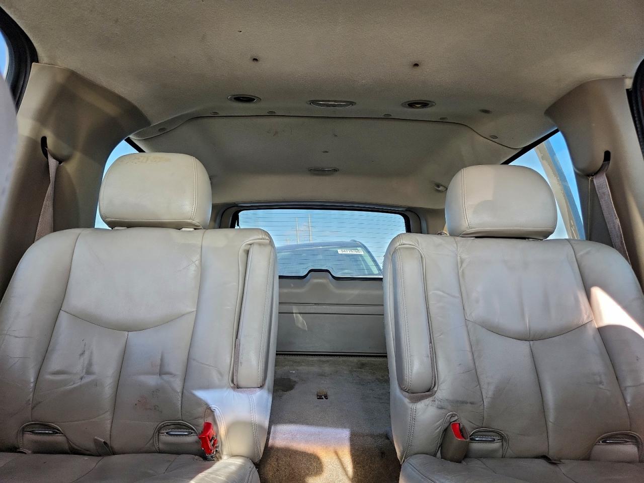 2003 CHEVROLET SUBURBAN C1500 photo 10