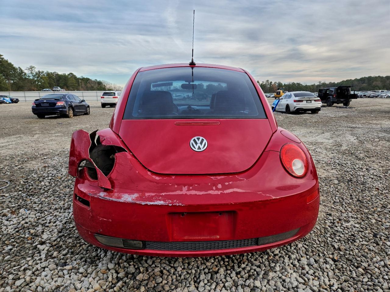 2009 VOLKSWAGEN NEW BEETLE S photo 6