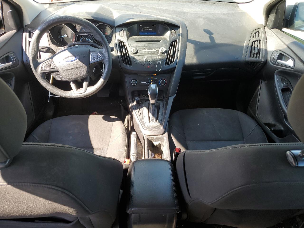 2015 FORD FOCUS SE photo 8
