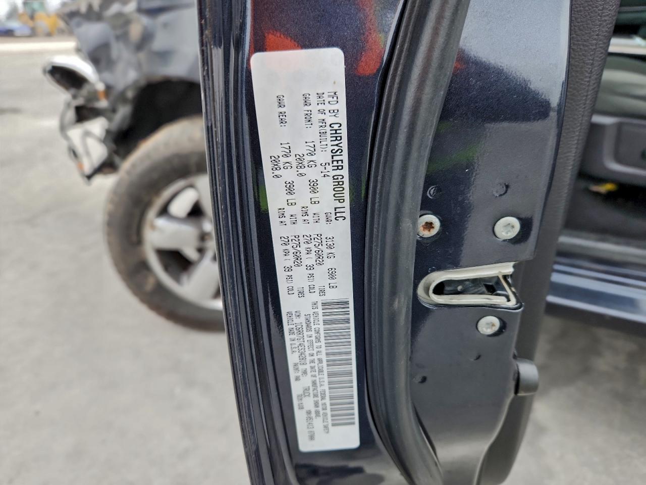 2014 RAM 1500 SLT photo 13