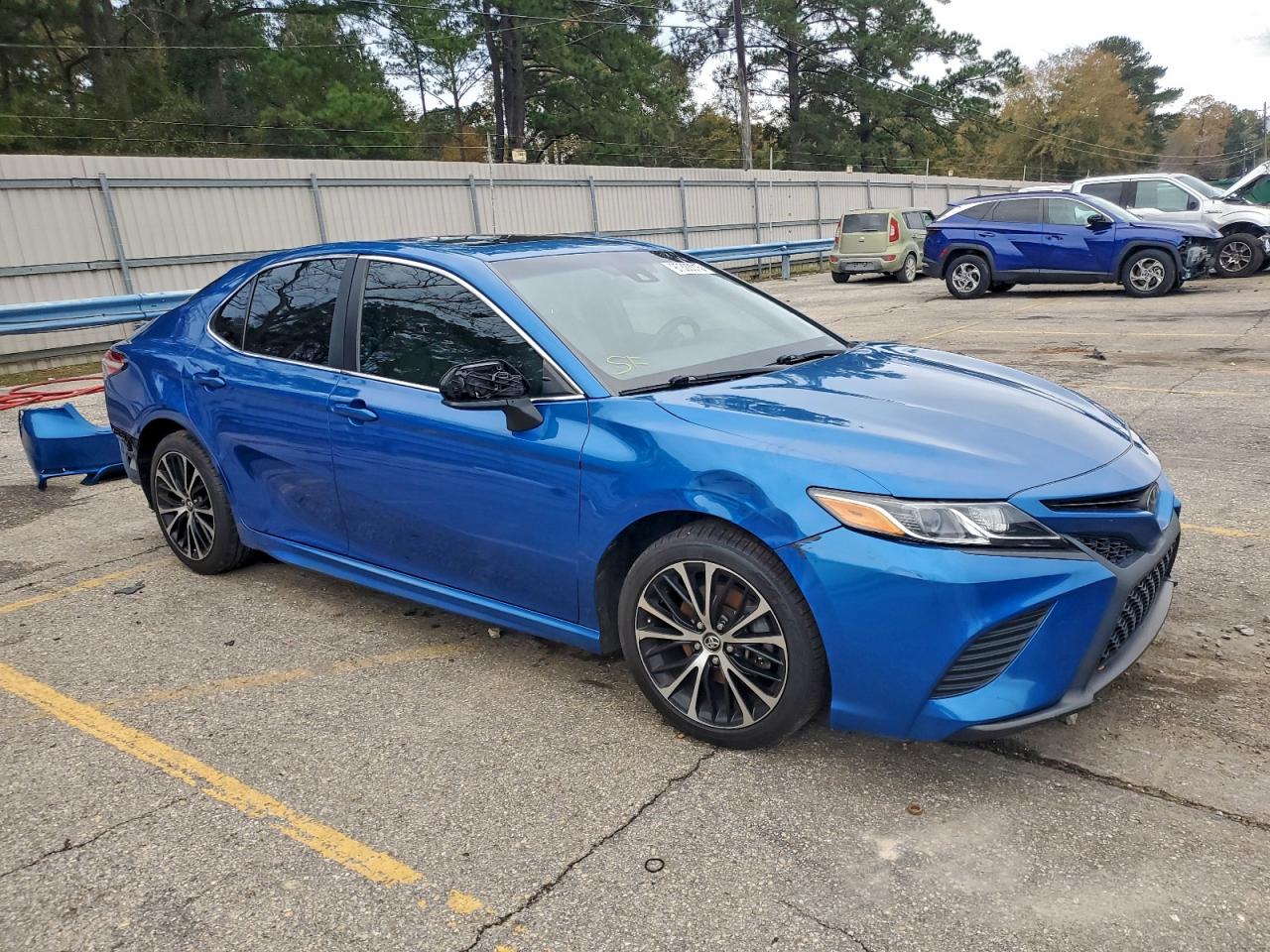2020 TOYOTA CAMRY SE photo 7