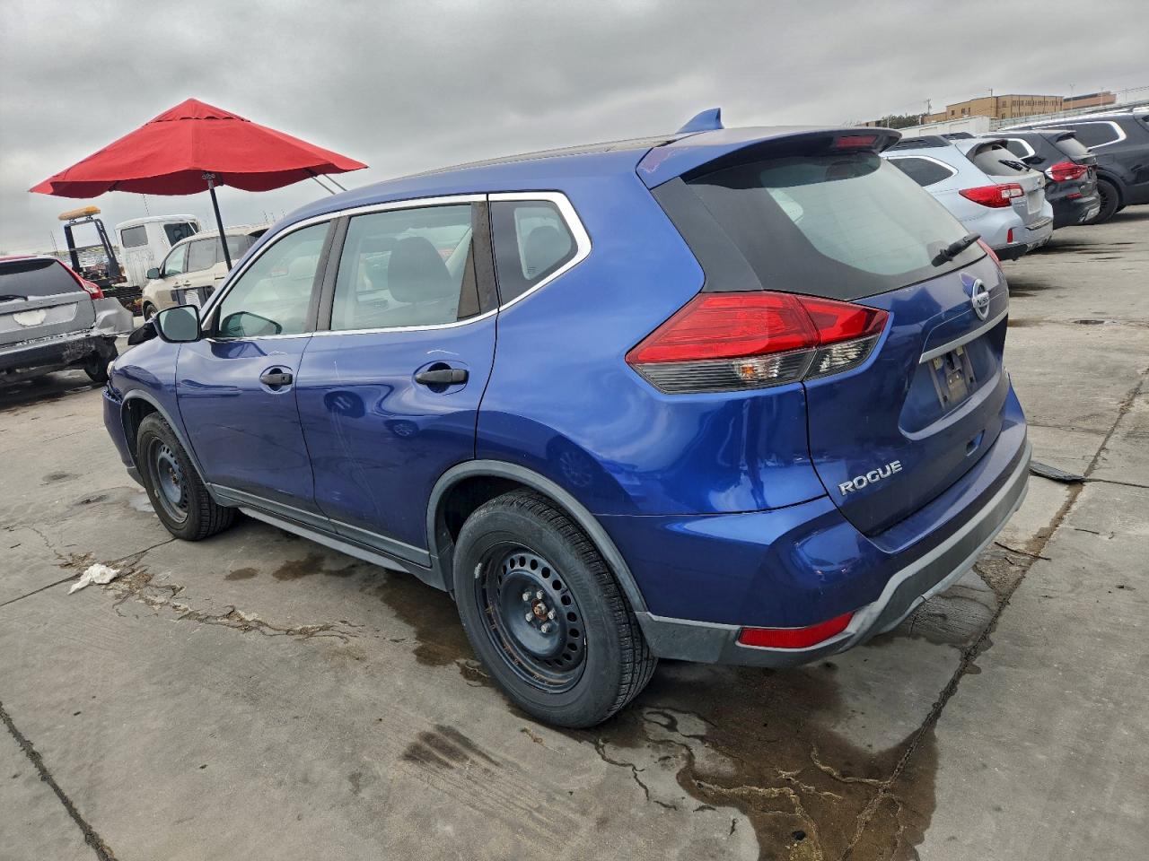 2017 NISSAN ROGUE S photo 4