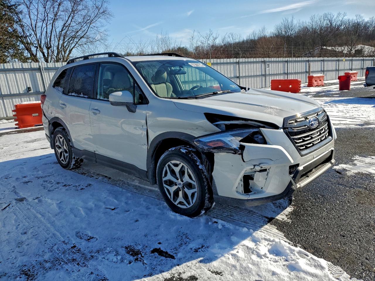 2024 SUBARU FORESTER PREMIUM photo 4