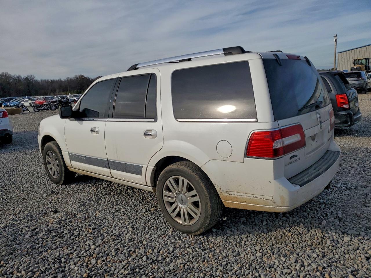 2012 LINCOLN NAVIGATOR photo 2
