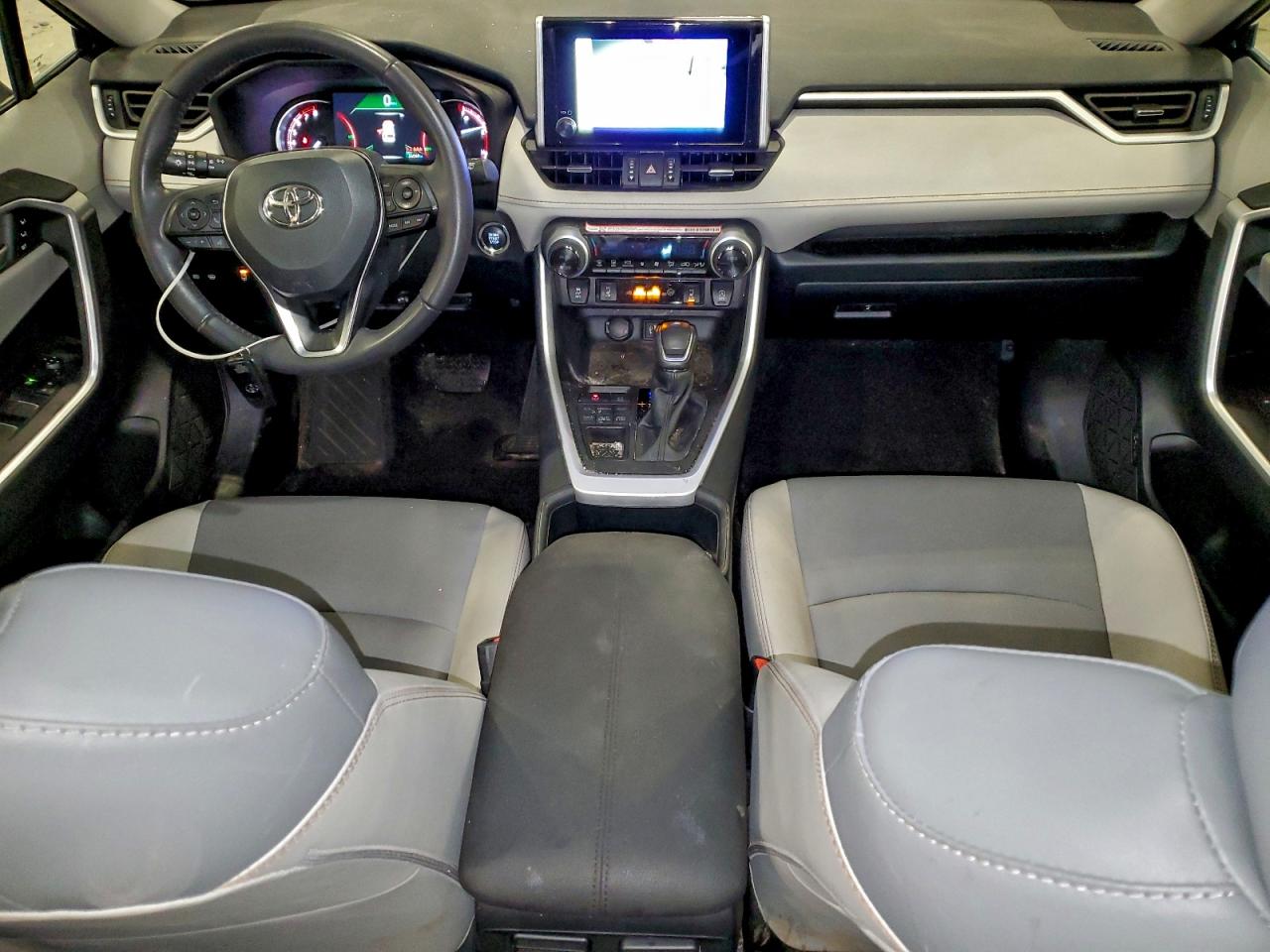 2025 TOYOTA RAV4 XLE PREMIUM photo 8