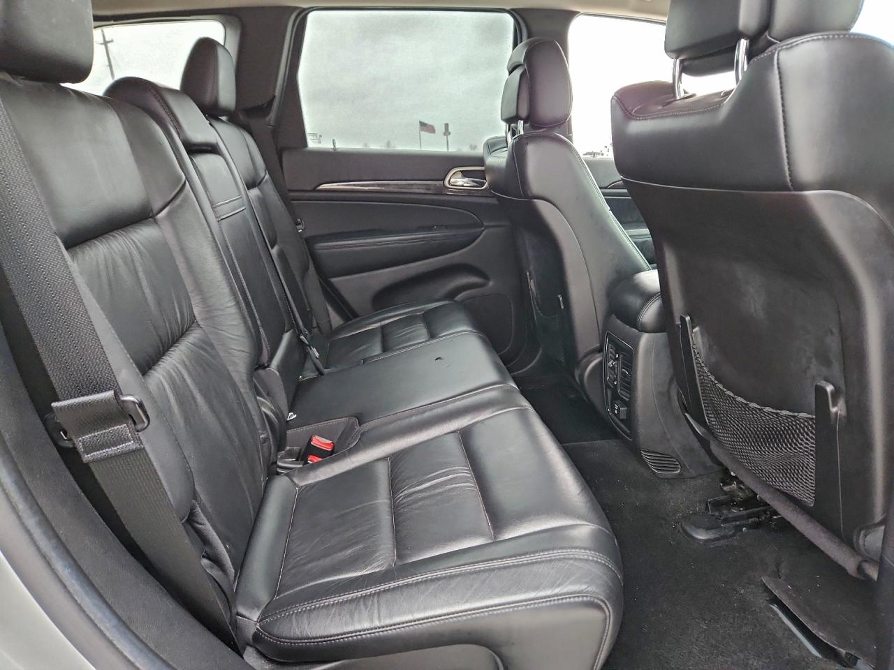 2011 JEEP GRAND CHEROKEE LAREDO photo 28