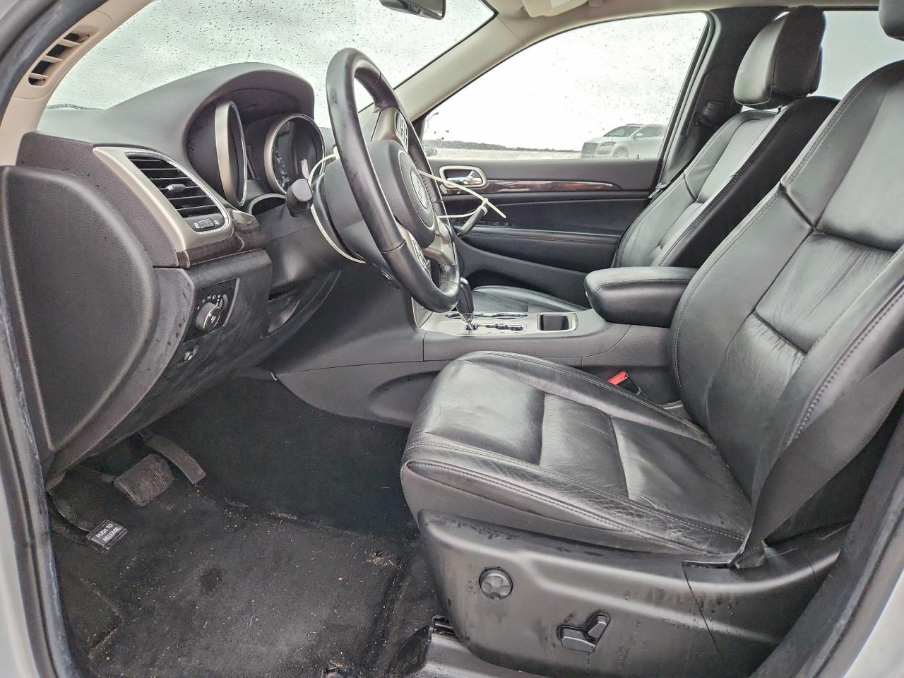 2011 JEEP GRAND CHEROKEE LAREDO photo 19