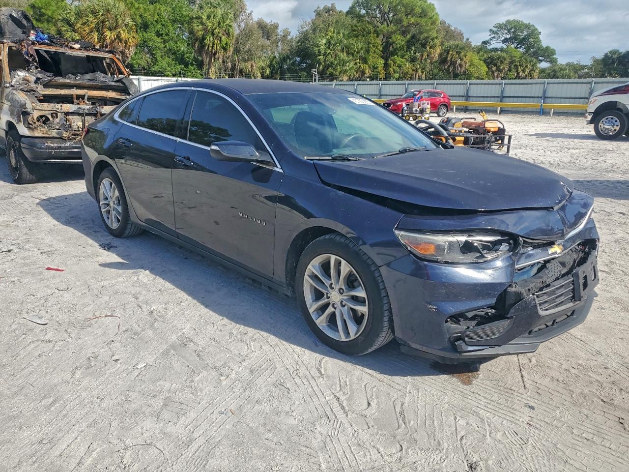 2018 CHEVROLET MALIBU LT photo 10