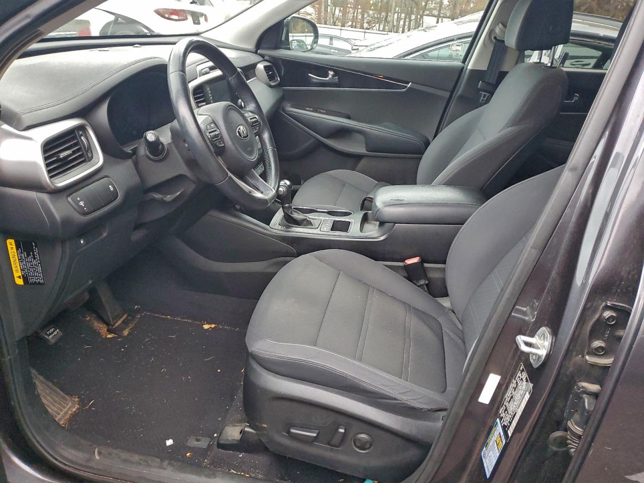 2017 KIA SORENTO LX photo 7