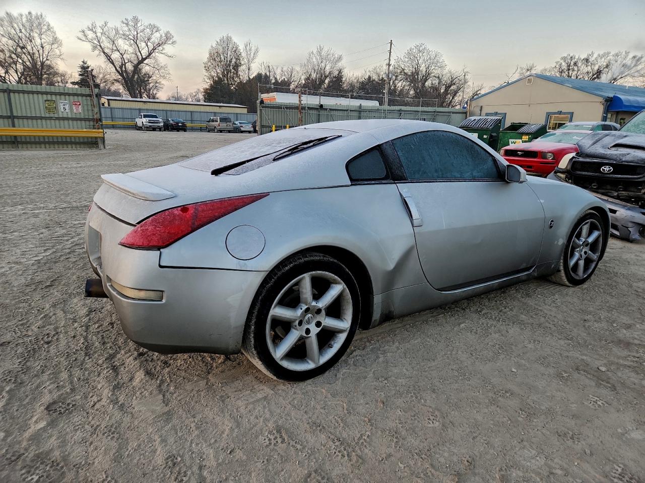 2005 NISSAN 350Z COUPE photo 5