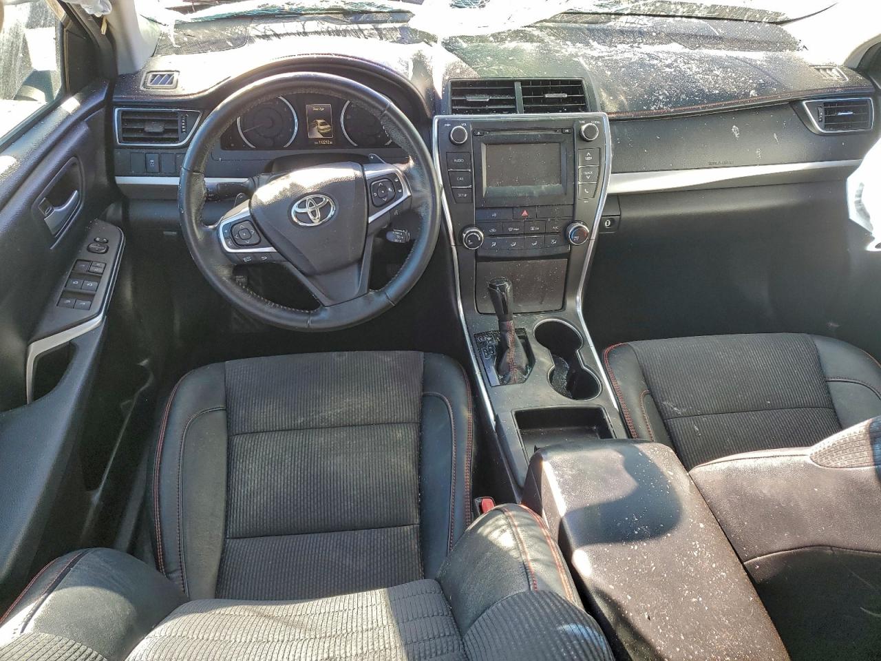 2017 TOYOTA CAMRY SE photo 8