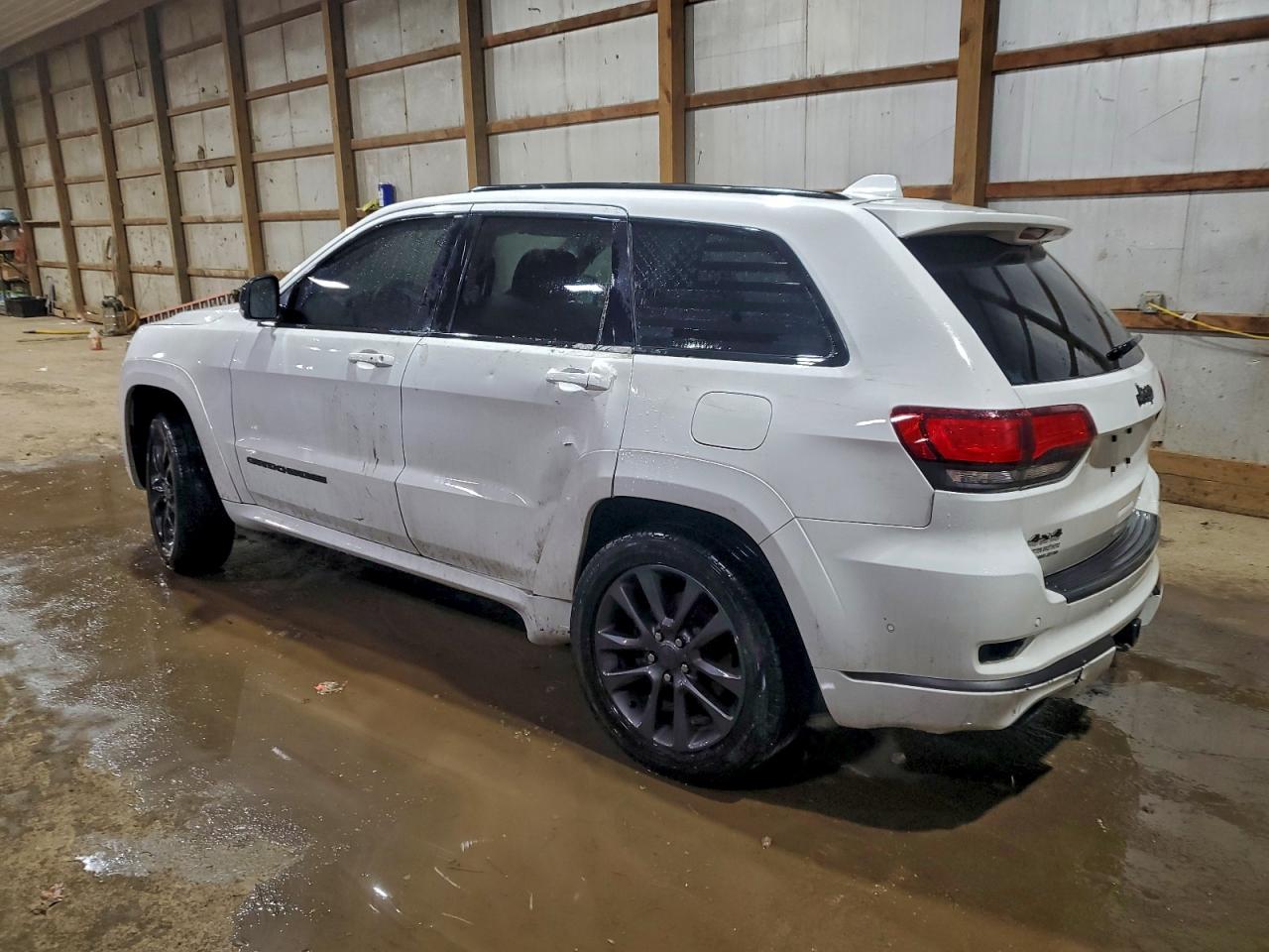 2018 JEEP GRAND CHEROKEE OVERLAND photo 2