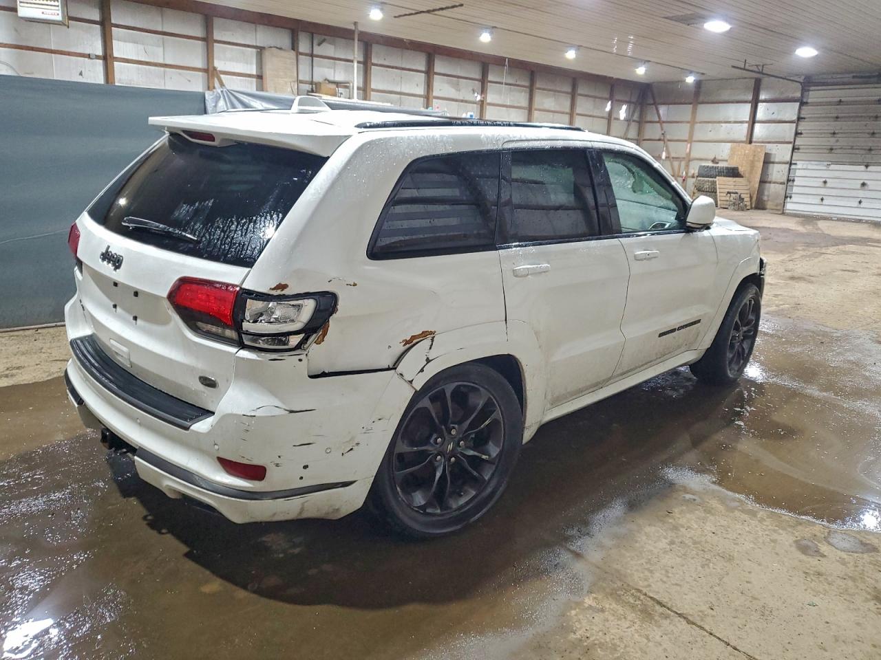 2018 JEEP GRAND CHEROKEE OVERLAND photo 3