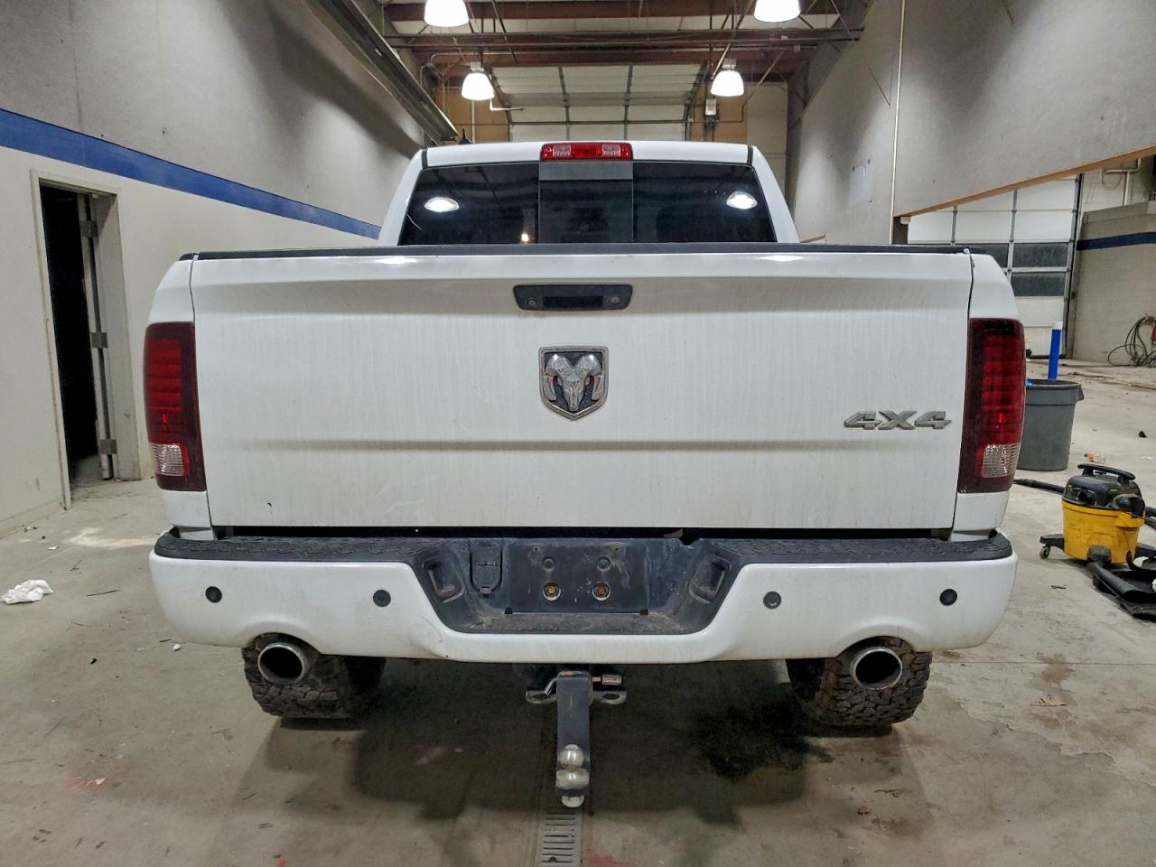 2013 RAM 1500 SPORT photo 16