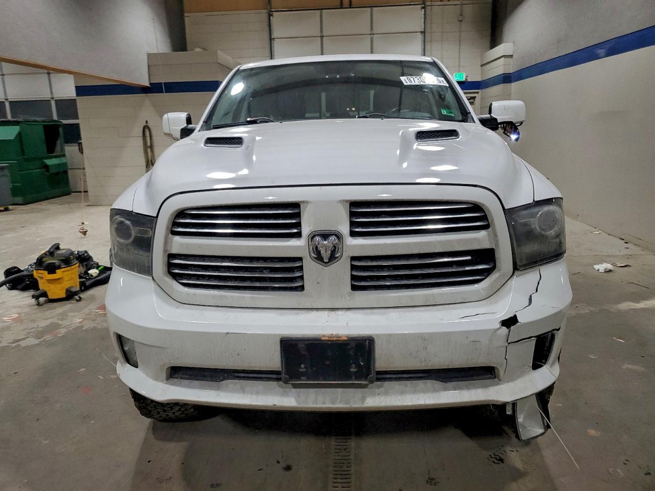 2013 RAM 1500 SPORT photo 13