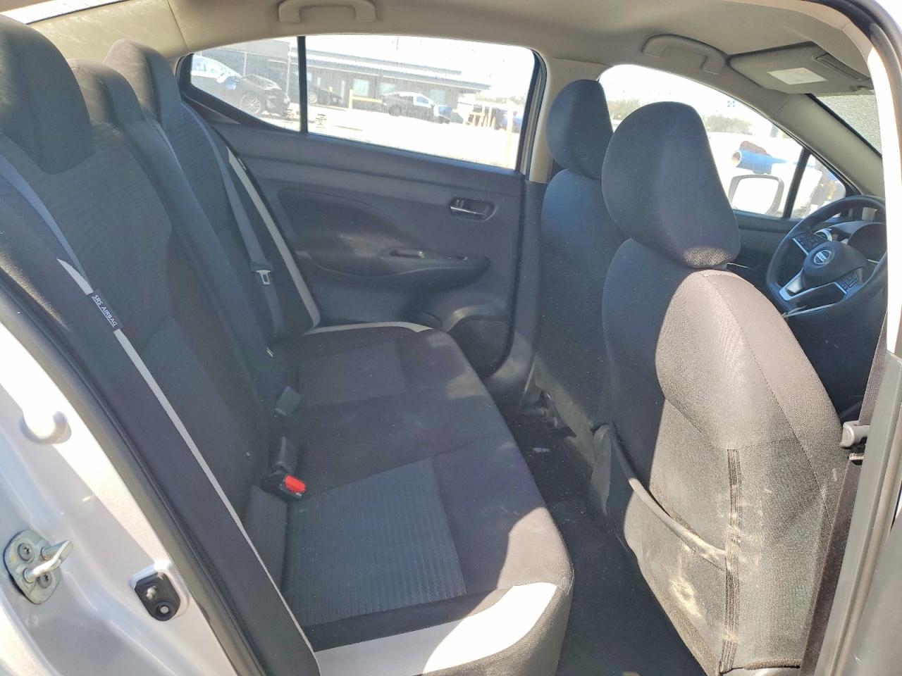 2021 NISSAN VERSA SV photo 28