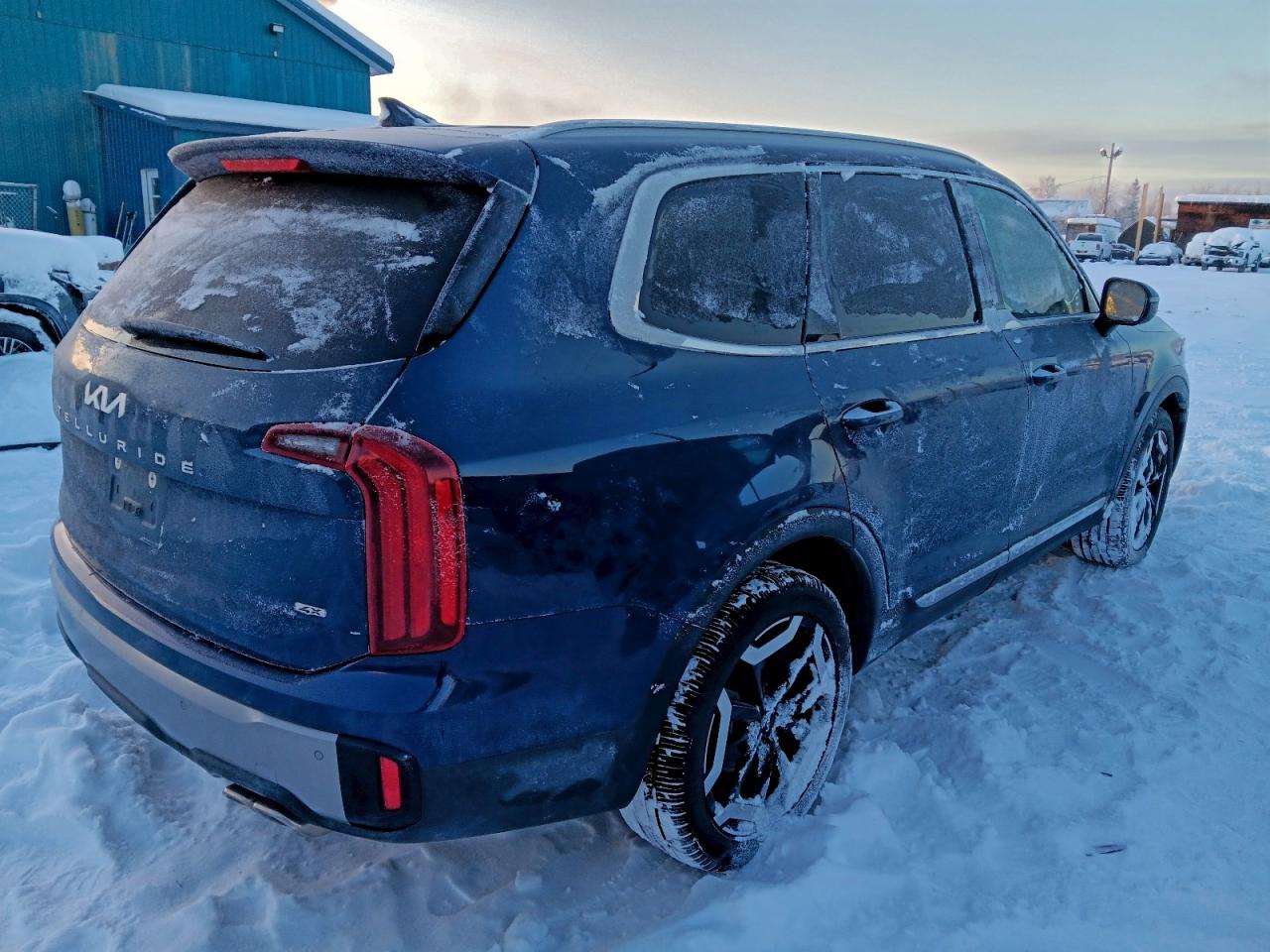 2025 KIA TELLURIDE S photo 3