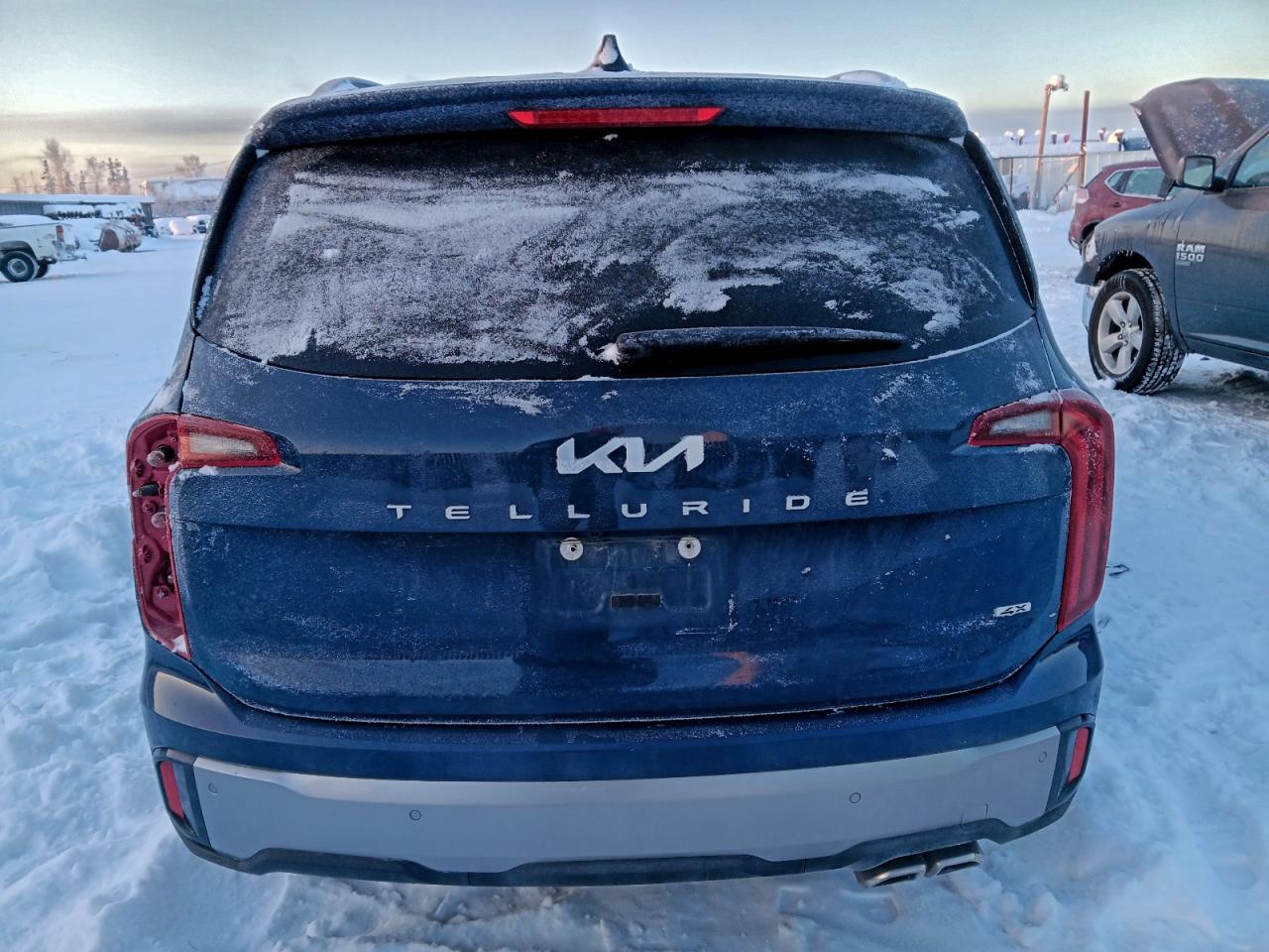 2025 KIA TELLURIDE S photo 6
