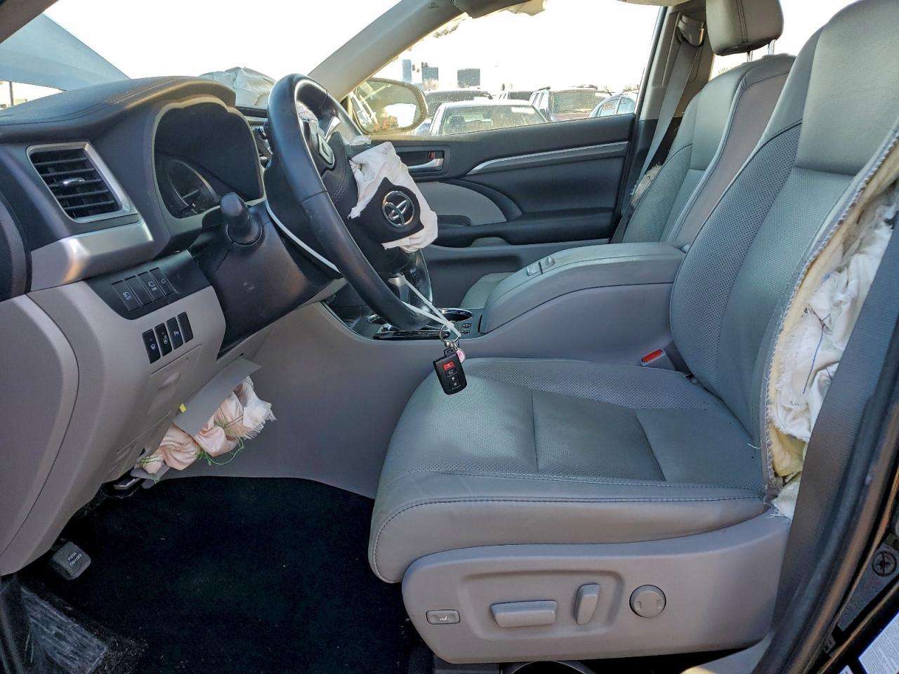 2018 TOYOTA HIGHLANDER HYBRID LIMITED photo 7