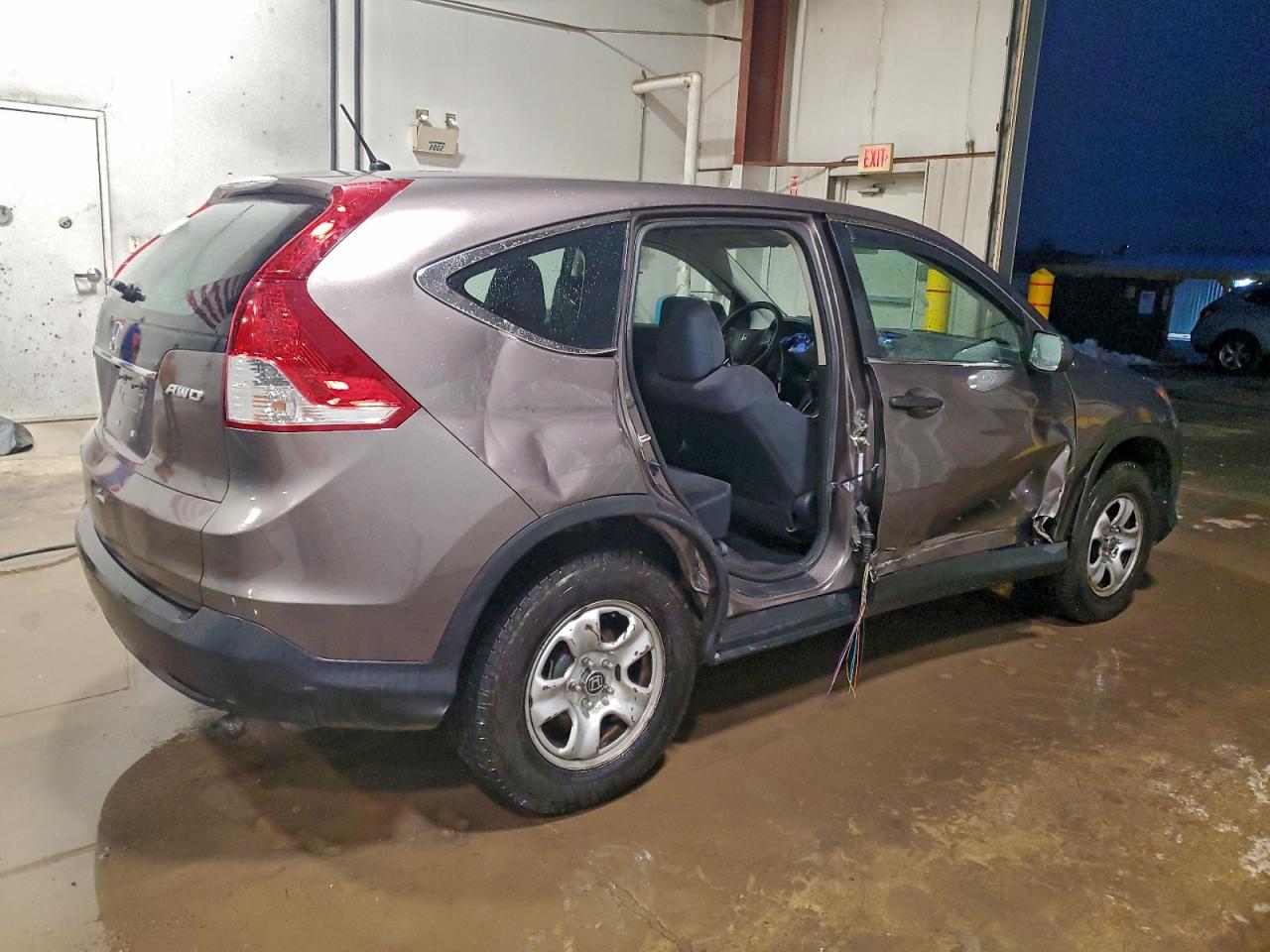 2014 HONDA CR-V LX photo 5