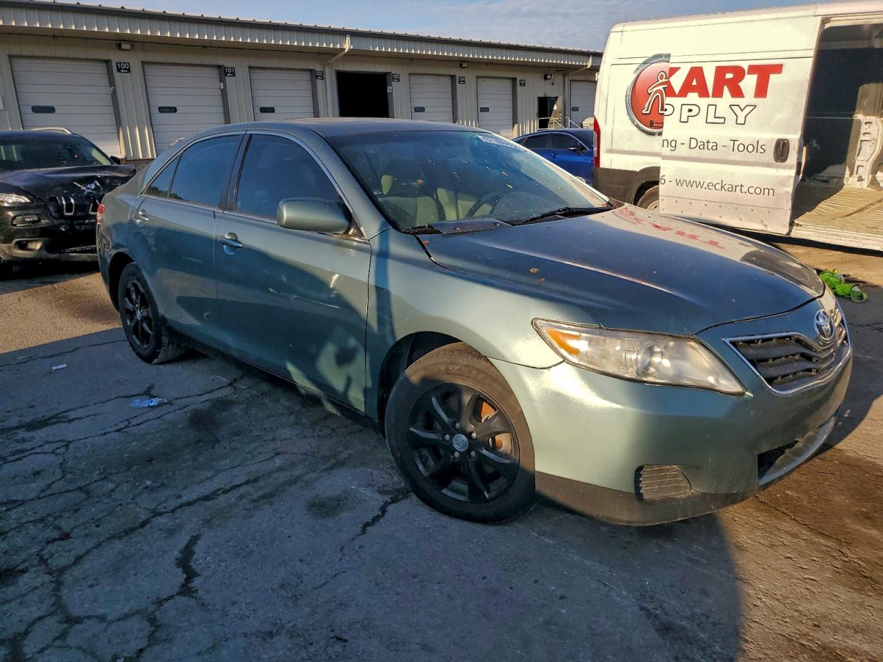2010 TOYOTA CAMRY BASE photo 10