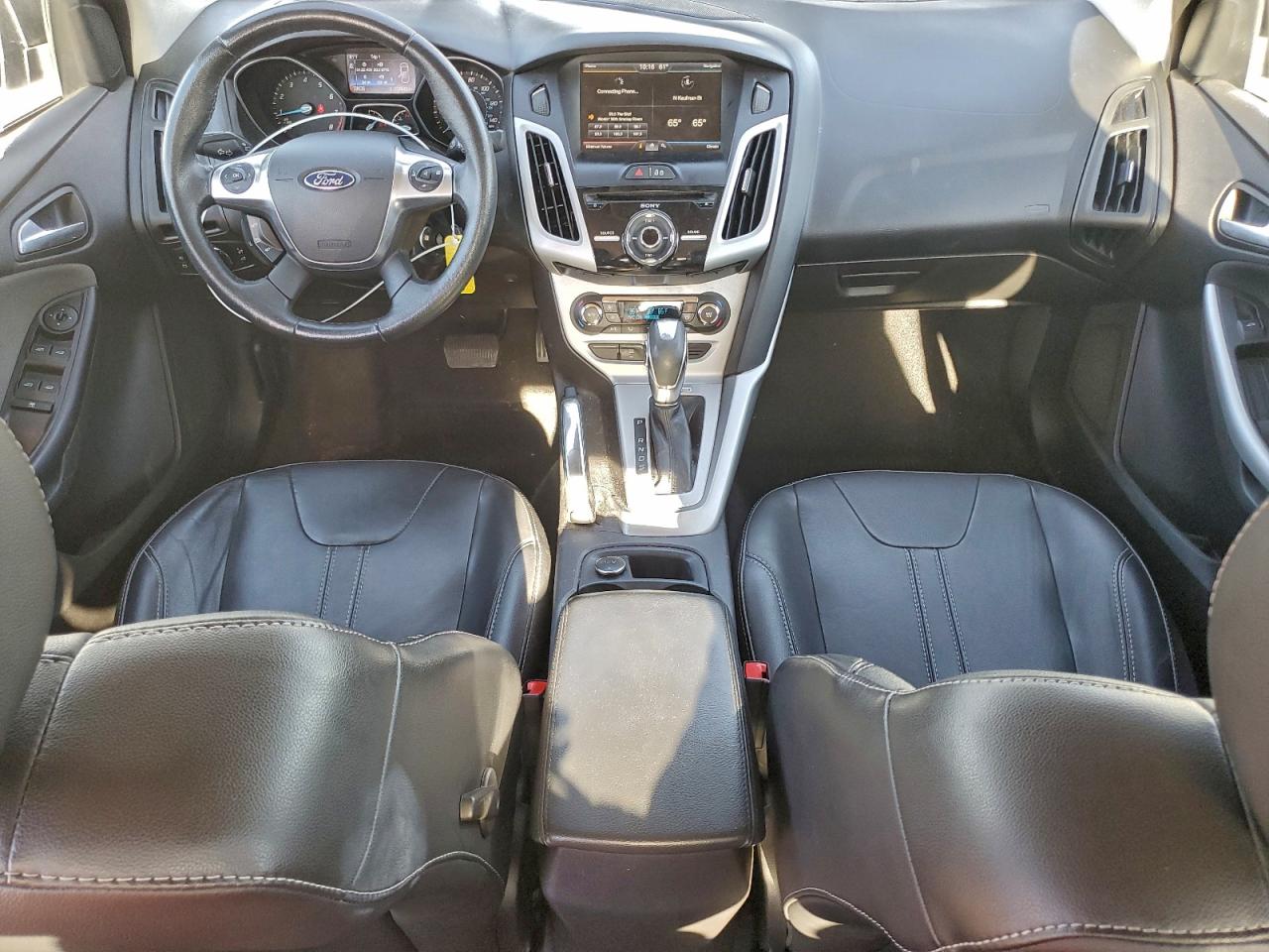 2014 FORD FOCUS SE photo 8