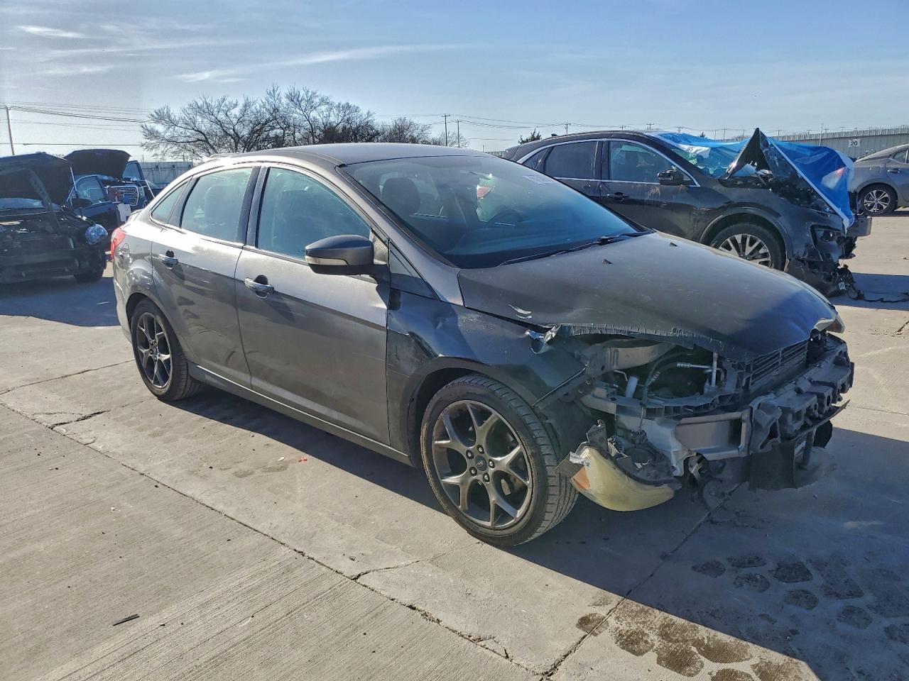 2014 FORD FOCUS SE photo 4