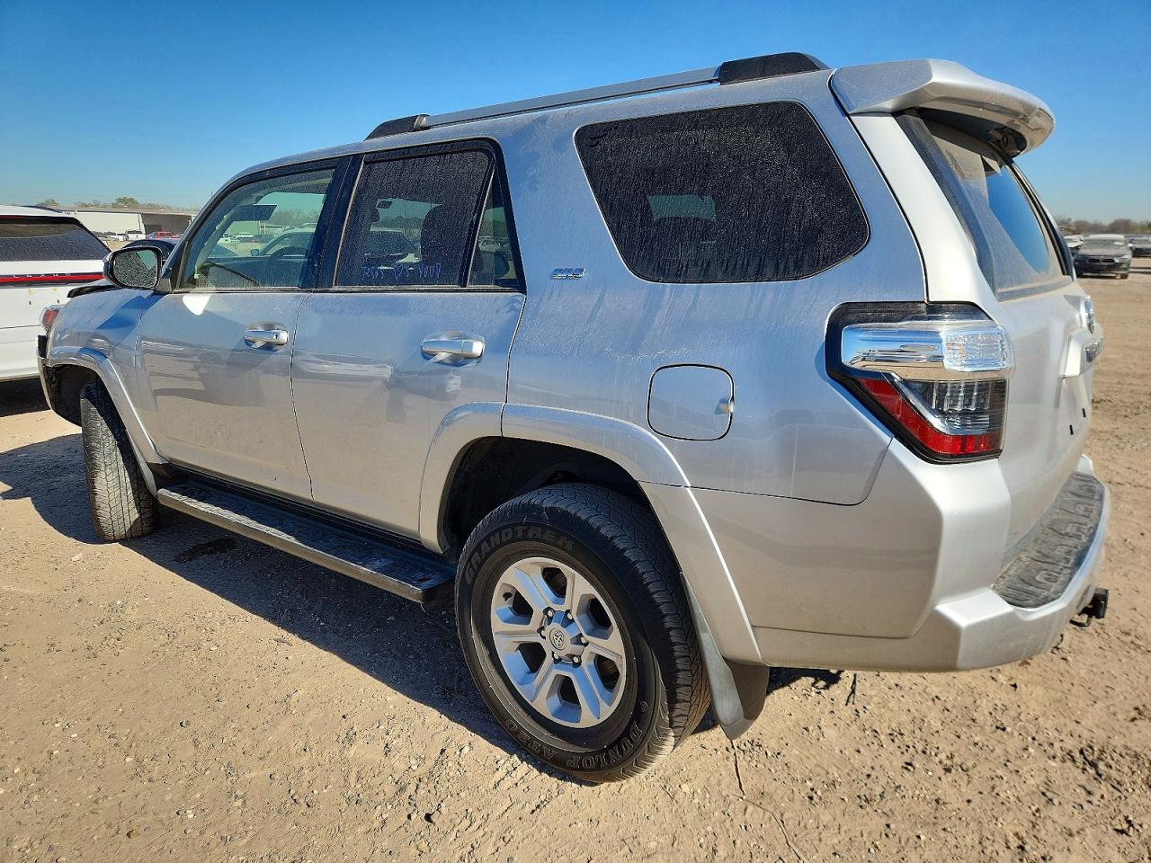 2022 TOYOTA 4RUNNER SR5/SR5 PREMIUM photo 2