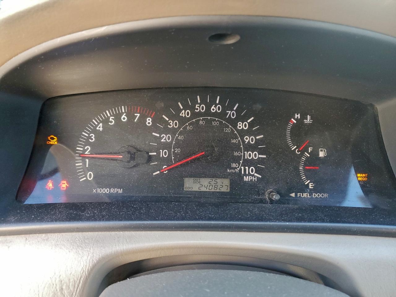 2005 TOYOTA COROLLA CE photo 9