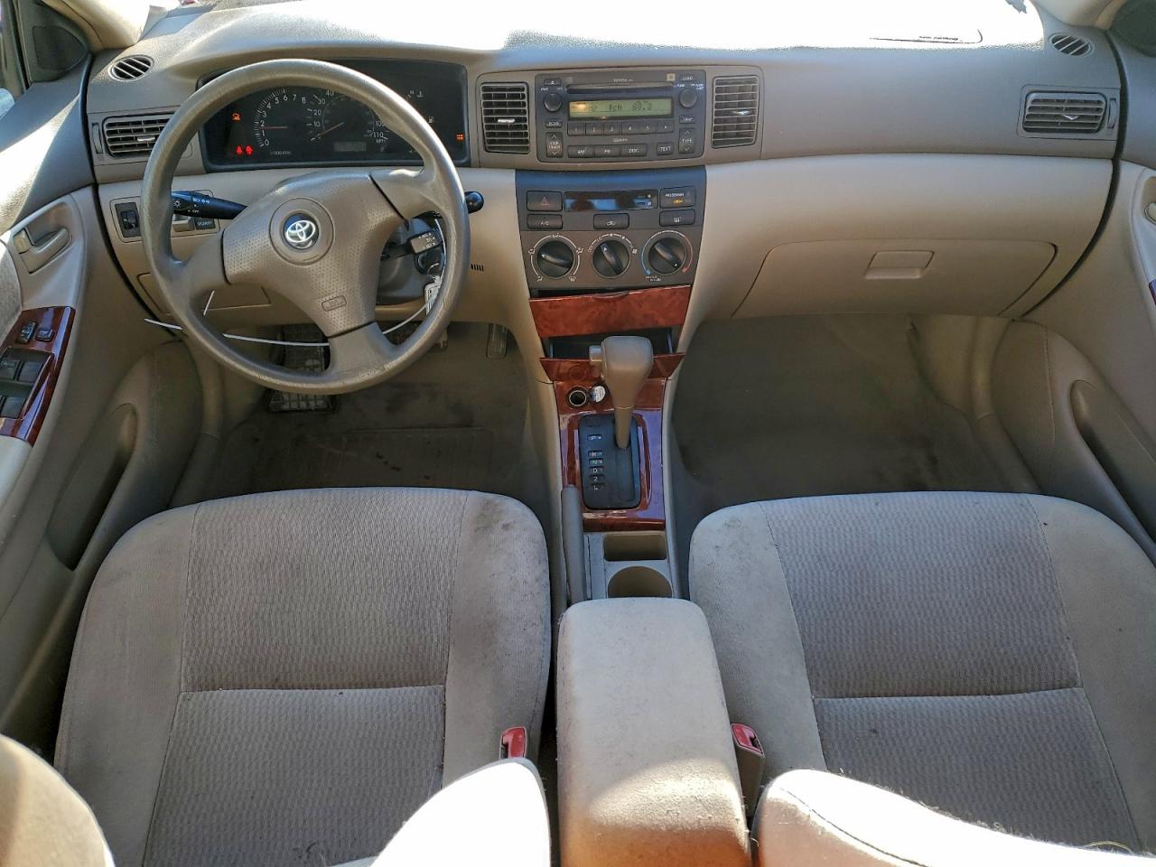 2005 TOYOTA COROLLA CE photo 8