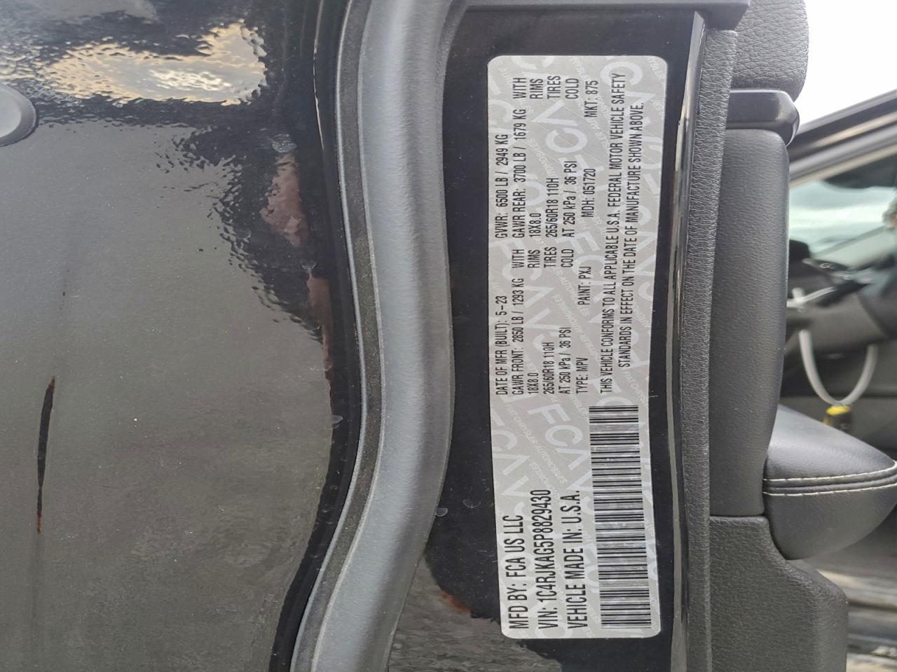 2023 JEEP GRAND CHEROKEE L LAREDO photo 40