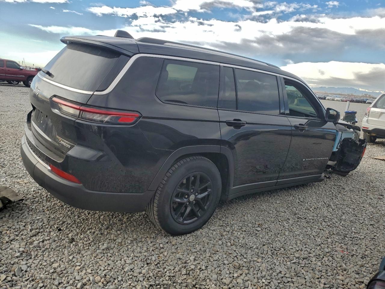 2023 JEEP GRAND CHEROKEE L LAREDO photo 7