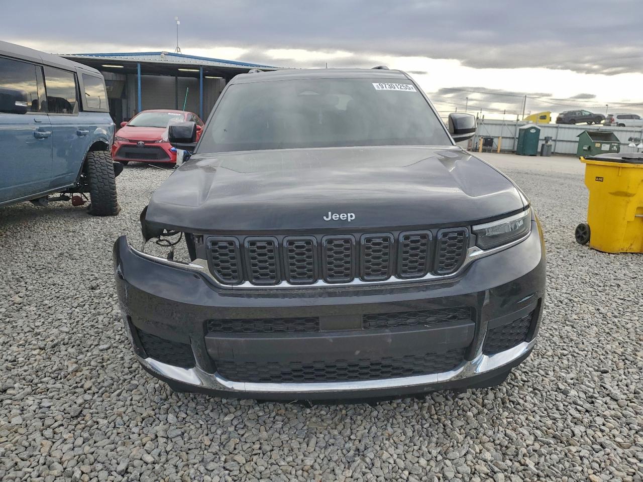 2023 JEEP GRAND CHEROKEE L LAREDO photo 13