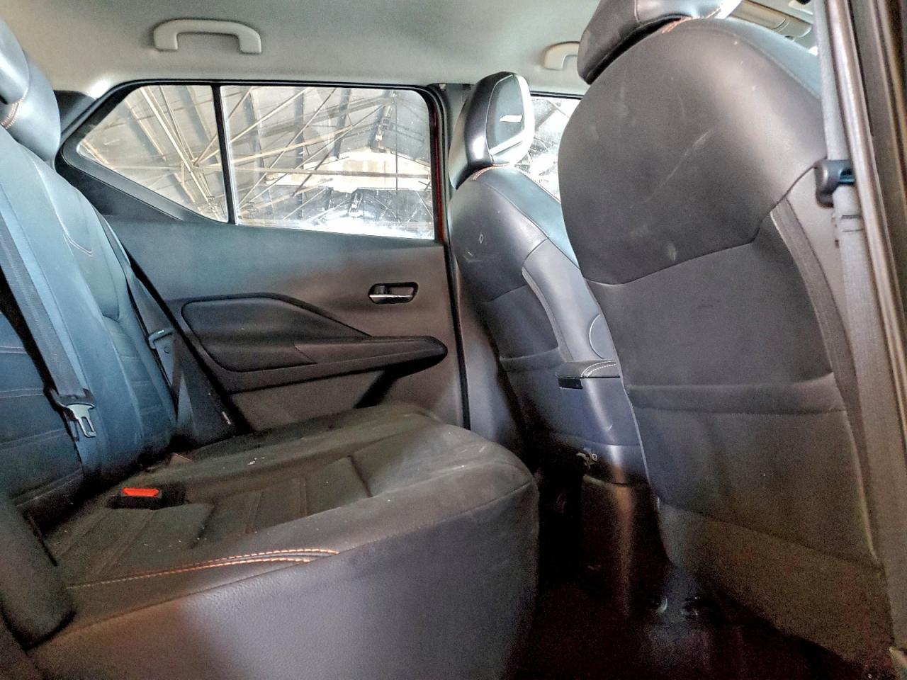 2020 NISSAN KICKS SR photo 19