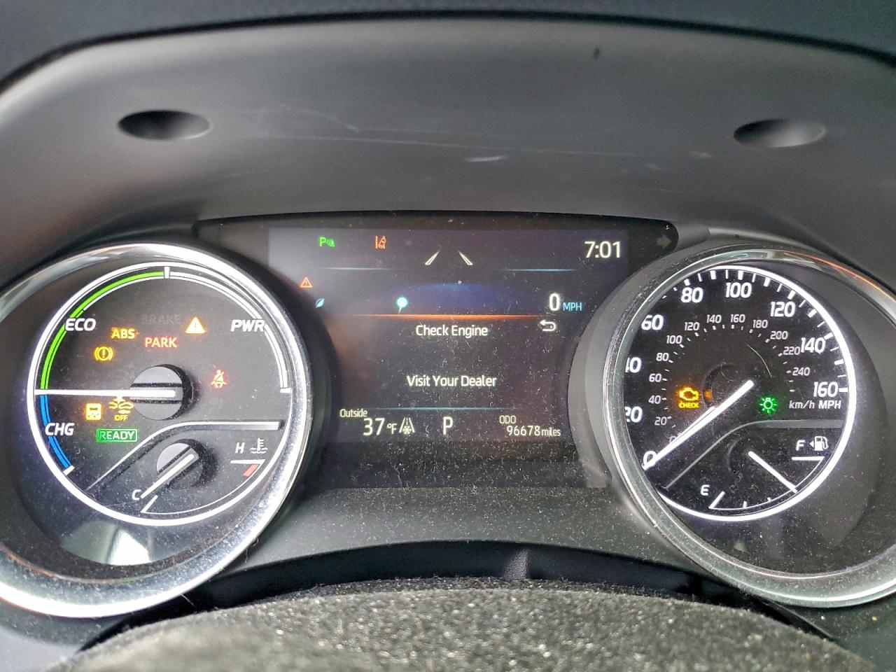 2020 TOYOTA CAMRY XLE photo 9