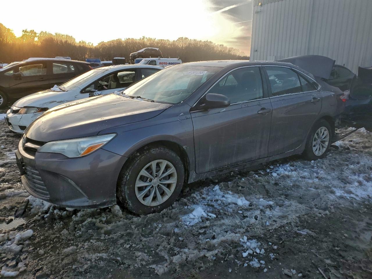 2015 TOYOTA CAMRY