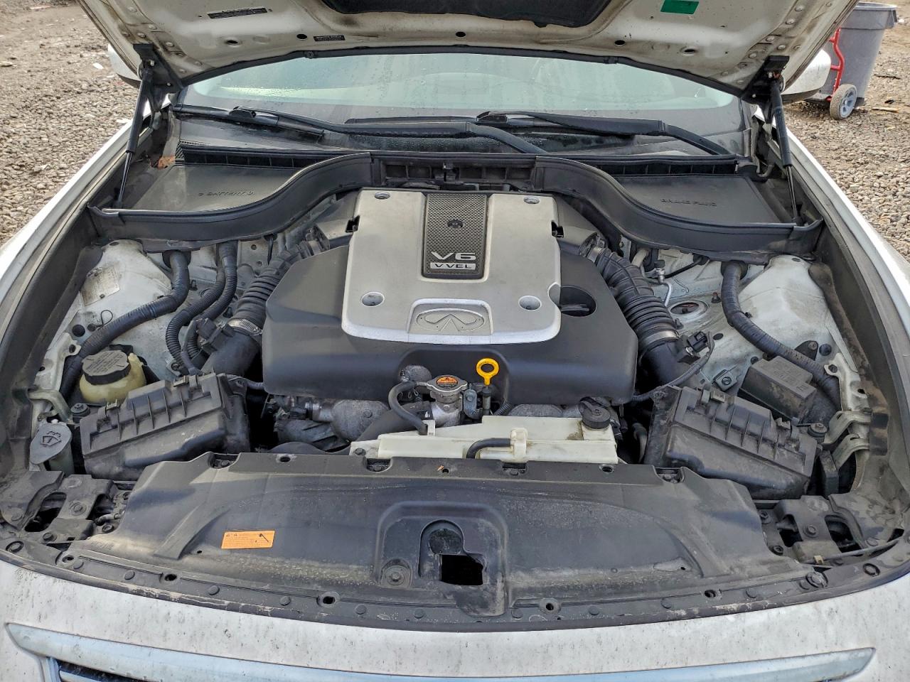 2011 INFINITI G37 BASE photo 11