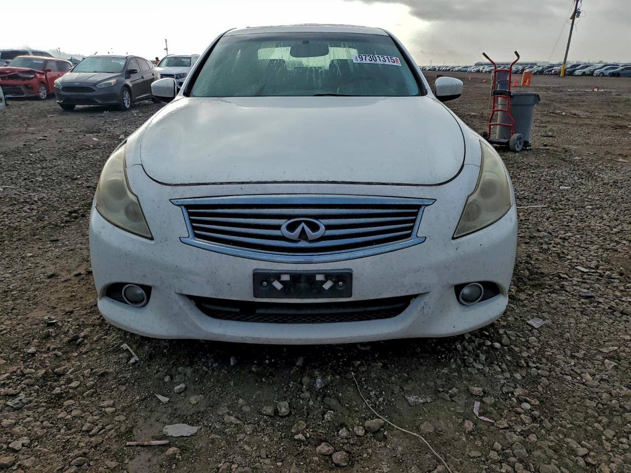 2011 INFINITI G37 BASE photo 5