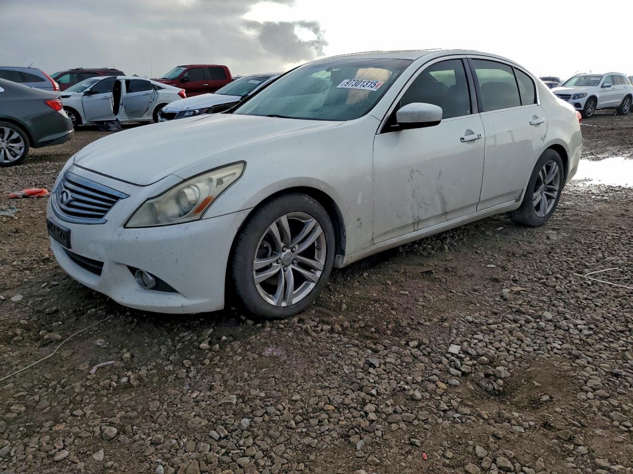 2011 INFINITI G37