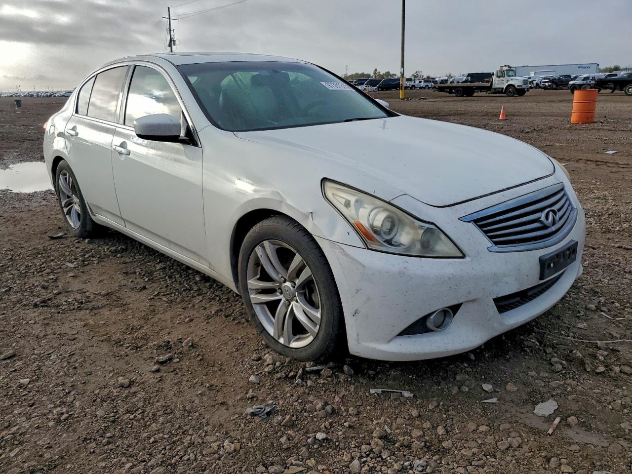 2011 INFINITI G37 BASE photo 4