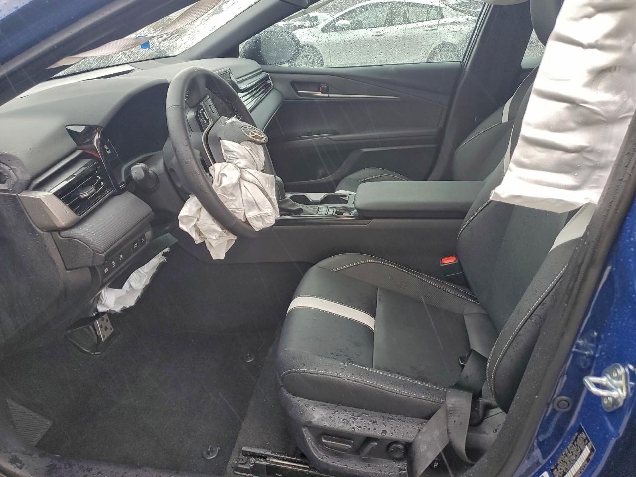 2025 TOYOTA CAMRY SE photo 7