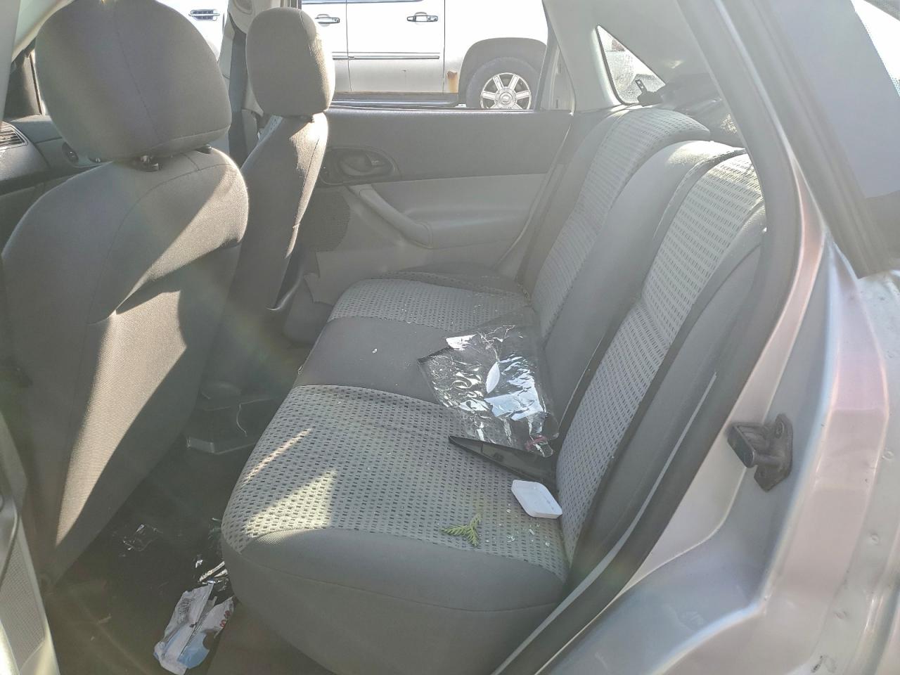 2007 FORD FOCUS ZX4 photo 10