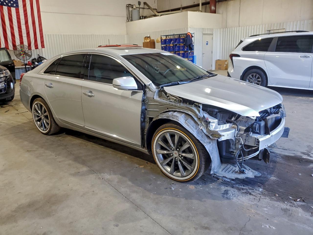 2013 CADILLAC XTS LUXURY COLLECTION photo 4