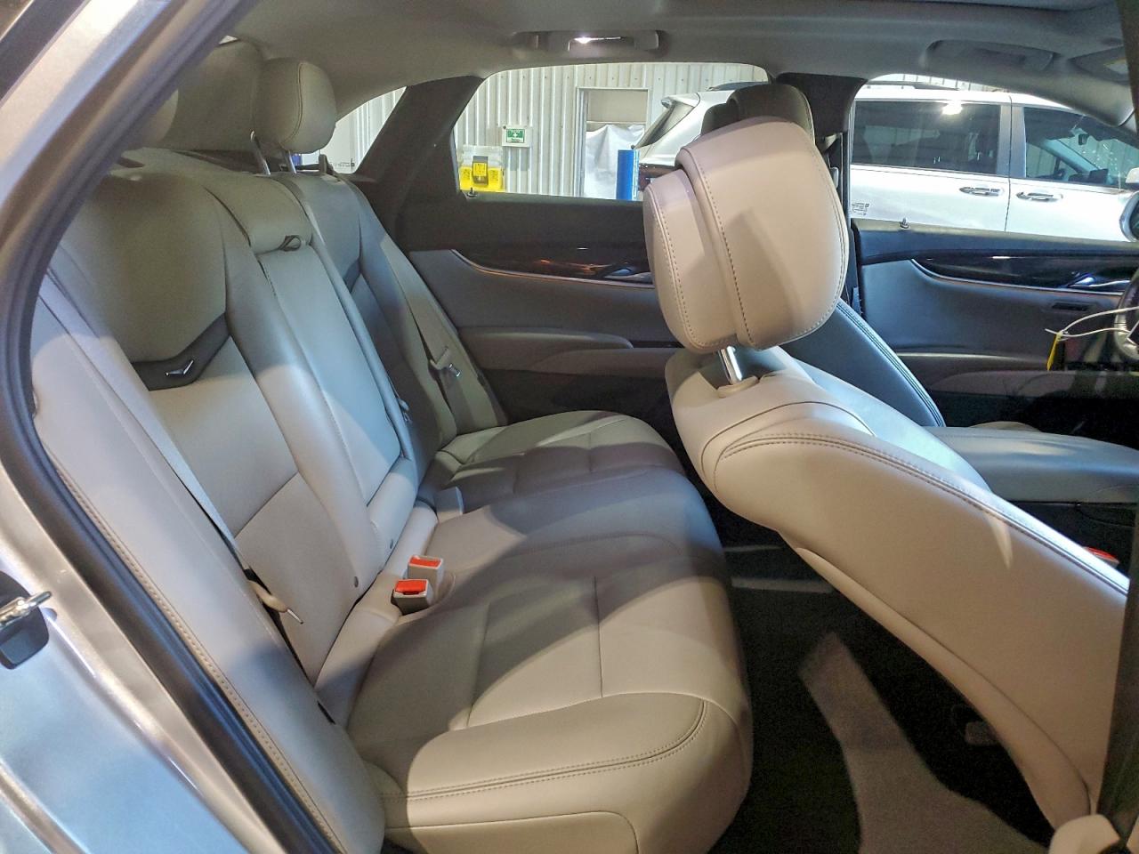 2013 CADILLAC XTS LUXURY COLLECTION photo 10